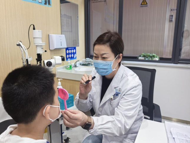 【家长速抢】小儿眼科“金招牌”潘美华教授泉州号源上线，每周日仅30个！